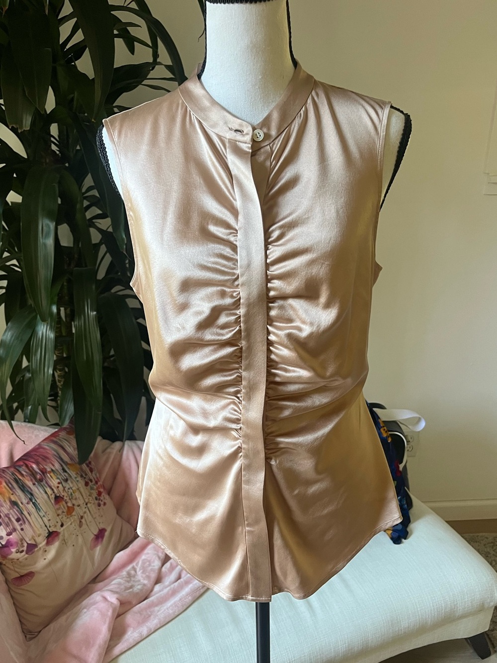 Theory Silk Top Champagne Ruched Stretch Women Sleeveless Button - Picture 7 of 7